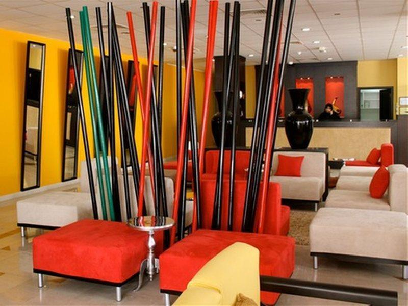 Midan Hotel Suites Маскат Екстериор снимка