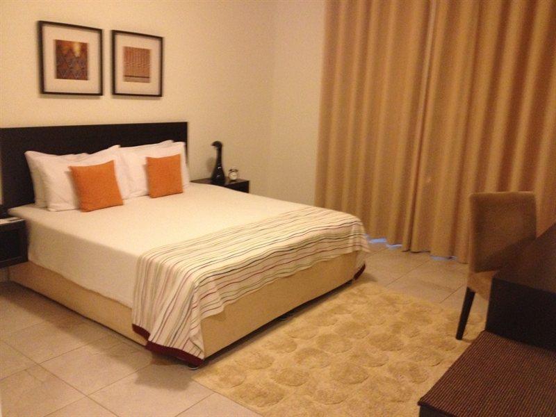 Midan Hotel Suites Маскат Екстериор снимка