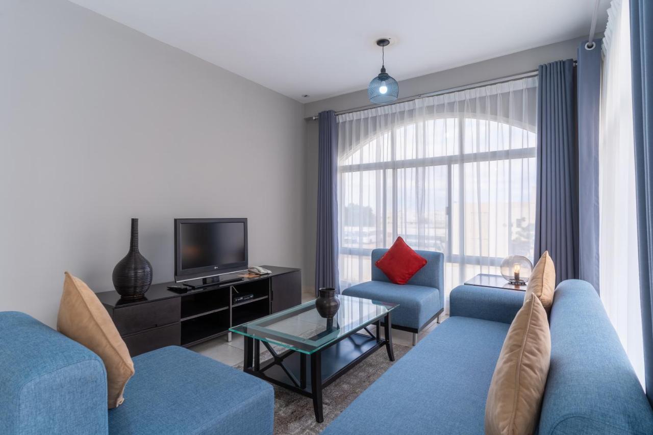Midan Hotel Suites Маскат Екстериор снимка