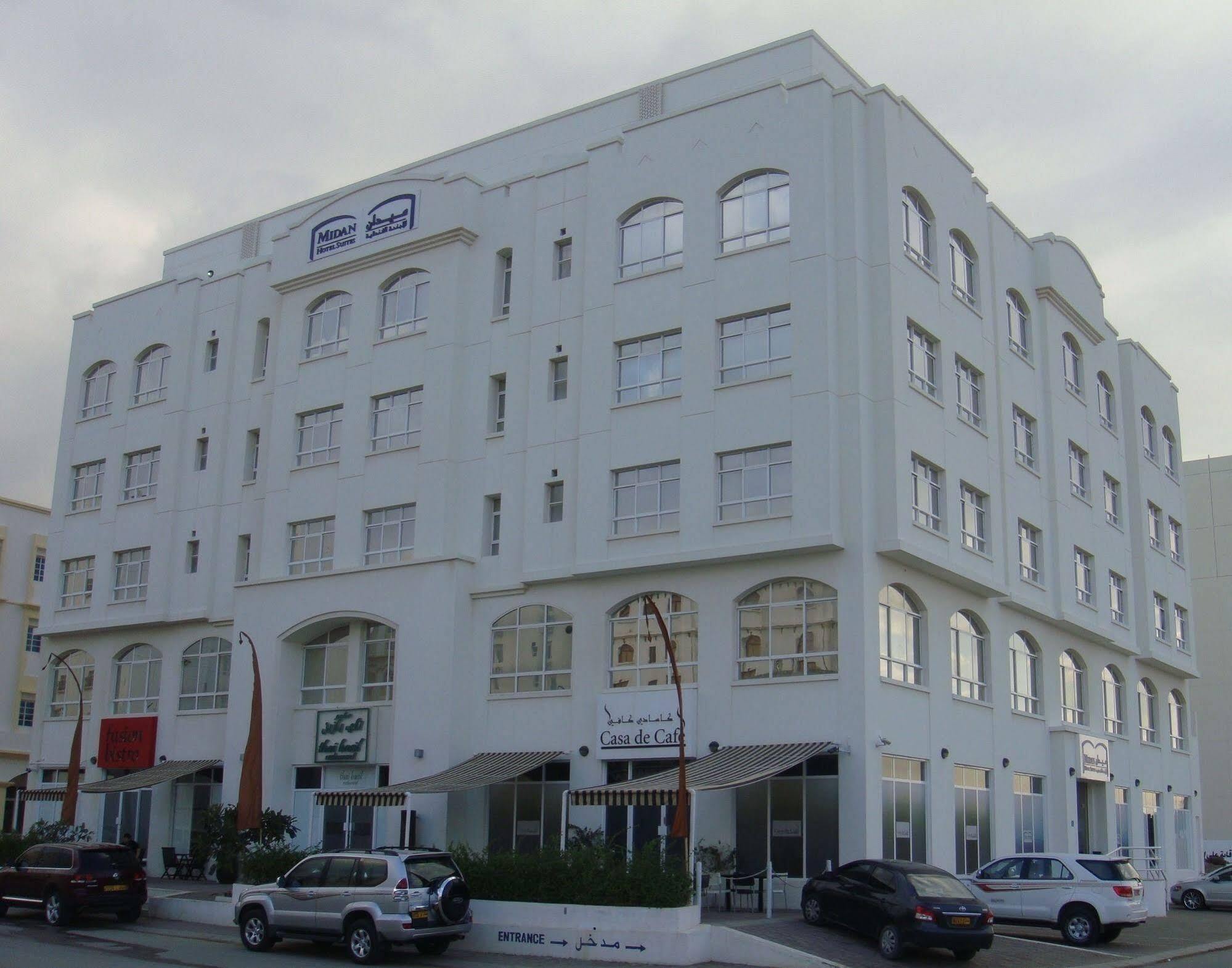 Midan Hotel Suites Маскат Екстериор снимка